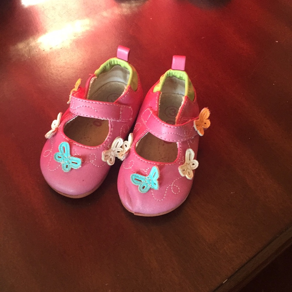 Baby shoes size 3c